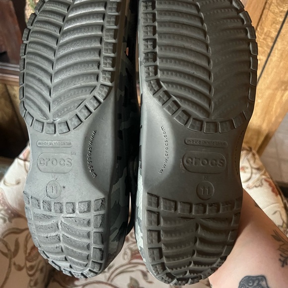 Camouflage Crocs Clogs - Picture 2 of 2